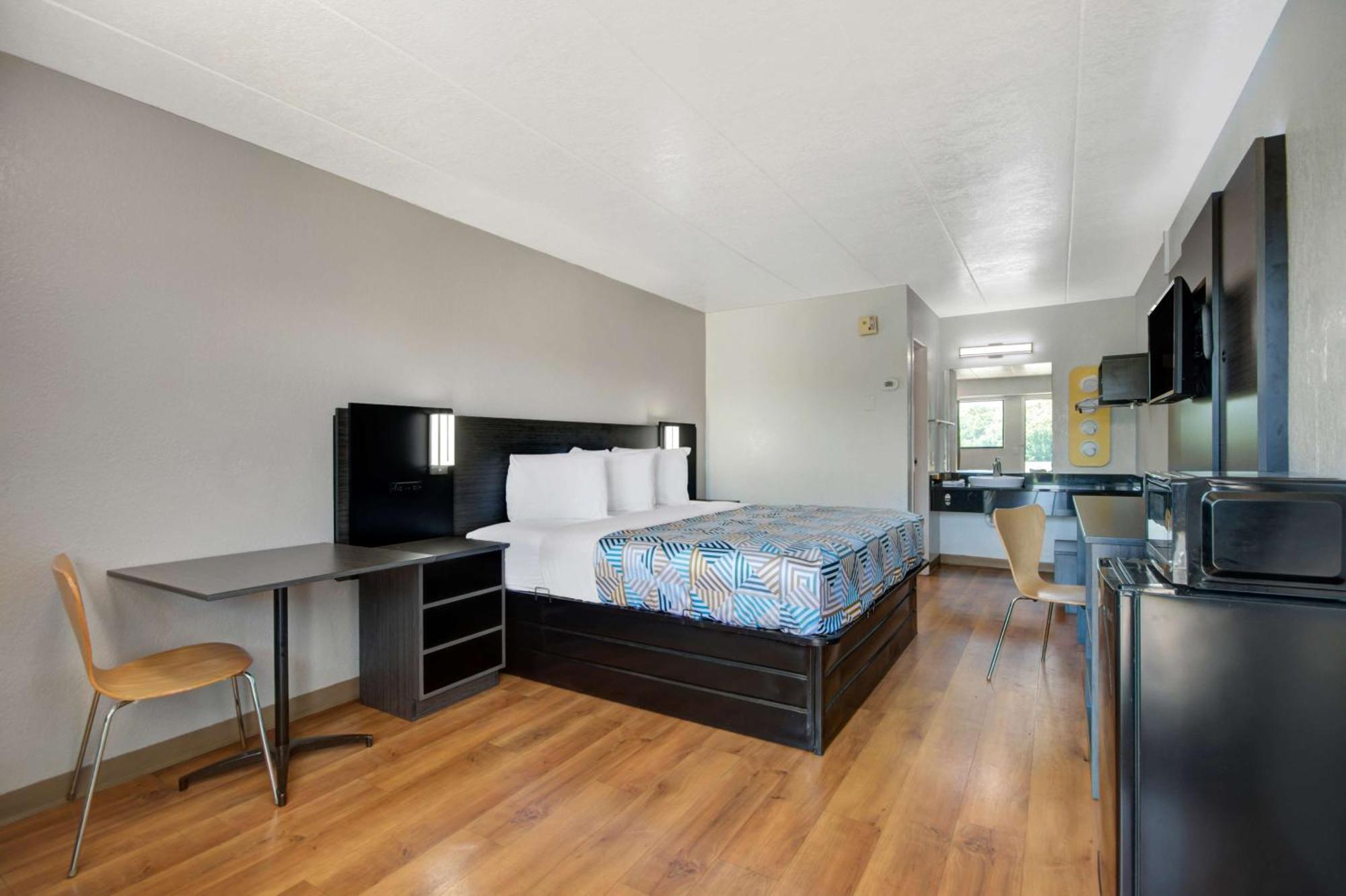 6-york, Pa 3*