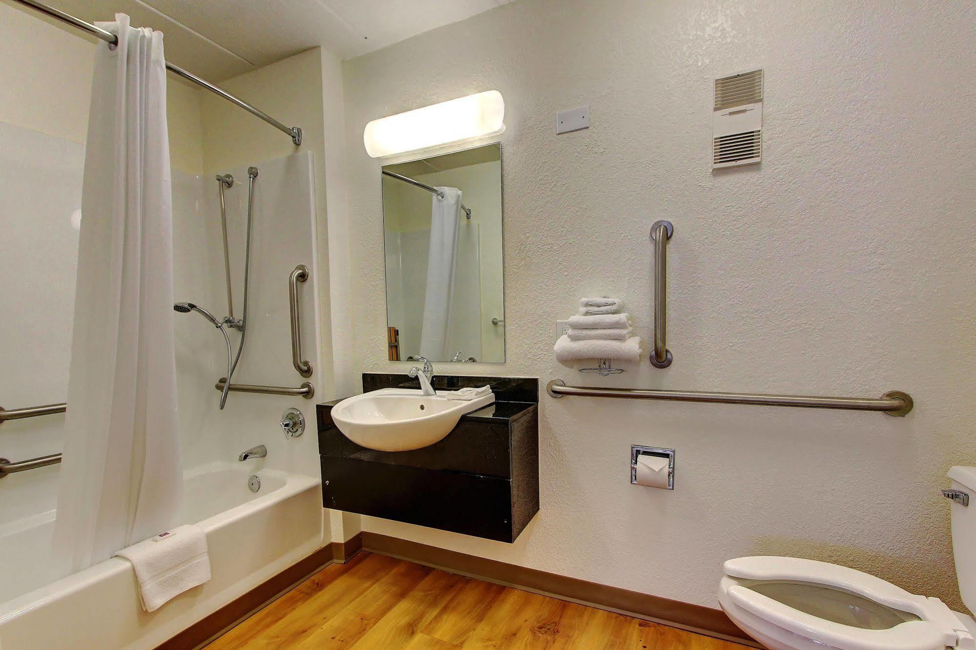 Hotel 6-york, Pa 3*
