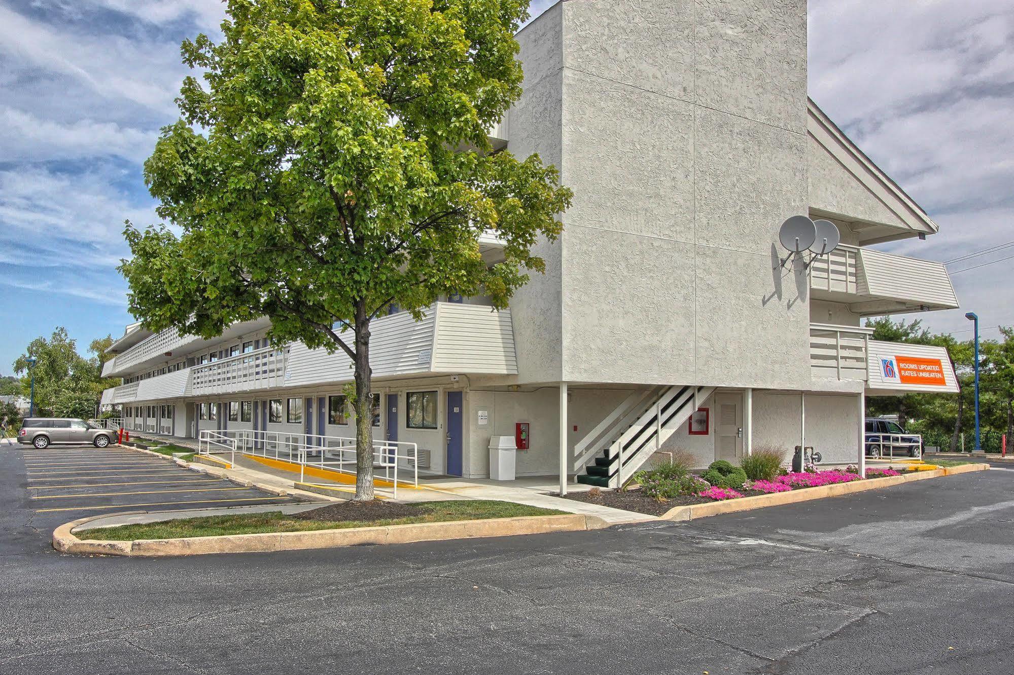 Hotel 6-york, Pa 3*