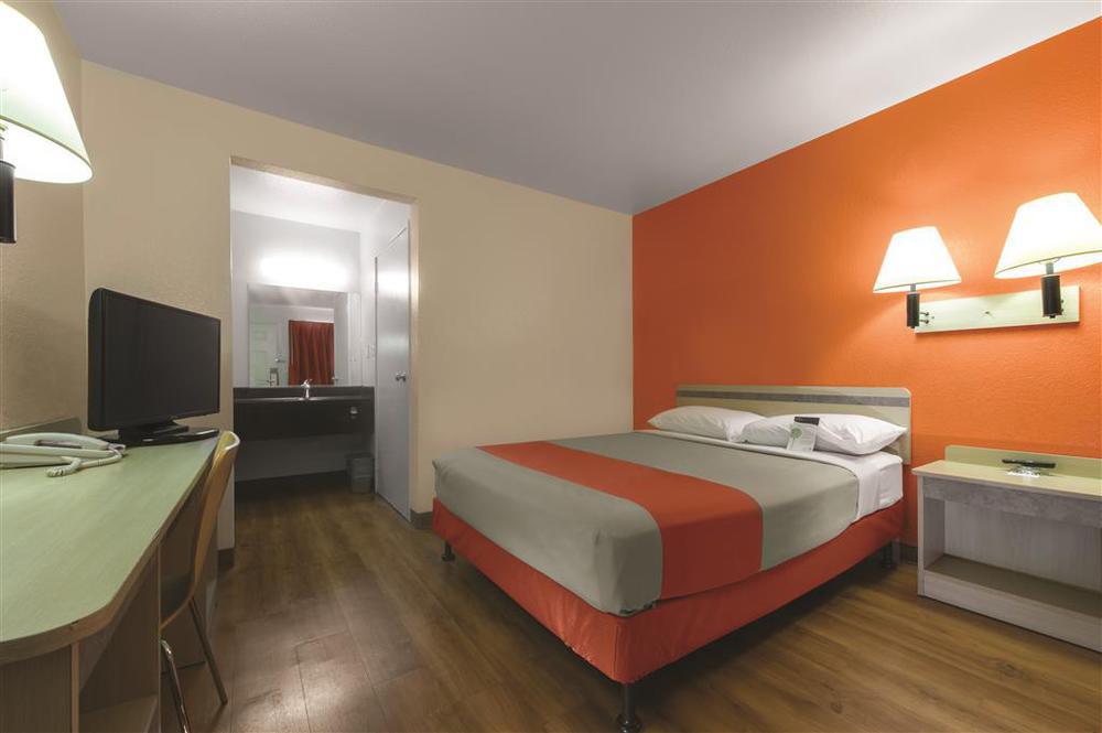 Hotel 6-york, Pa